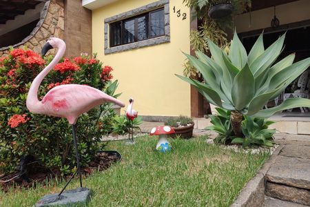 Casa de condomínio para alugar com 323m², 5 quartos e 3 vagas Casa de condomínio para alugar com 323m², 5 quartos e 3 vagasQuintal