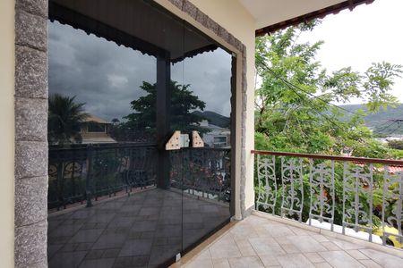 Casa de condomínio para alugar com 323m², 5 quartos e 3 vagas Casa de condomínio para alugar com 323m², 5 quartos e 3 vagasVaranda da Cobertura