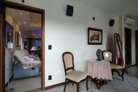 Casa de condomínio para alugar com 323m², 5 quartos e 3 vagas Casa de condomínio para alugar com 323m², 5 quartos e 3 vagasSuíte 2