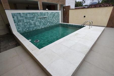 Casa de condomínio para alugar com 323m², 5 quartos e 3 vagas Casa de condomínio para alugar com 323m², 5 quartos e 3 vagasPiscina