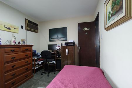 Casa de condomínio para alugar com 323m², 5 quartos e 3 vagas Casa de condomínio para alugar com 323m², 5 quartos e 3 vagasQuarto