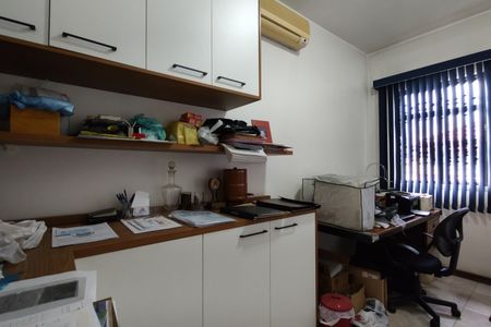 Casa de condomínio para alugar com 323m², 5 quartos e 3 vagas Casa de condomínio para alugar com 323m², 5 quartos e 3 vagasEscritório