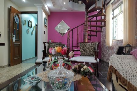 Casa de condomínio para alugar com 323m², 5 quartos e 3 vagas Casa de condomínio para alugar com 323m², 5 quartos e 3 vagasSala