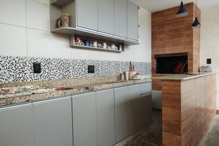 Casa de condomínio para alugar com 323m², 5 quartos e 3 vagas Casa de condomínio para alugar com 323m², 5 quartos e 3 vagasChurrasqueira