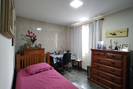 Casa de condomínio para alugar com 323m², 5 quartos e 3 vagas Casa de condomínio para alugar com 323m², 5 quartos e 3 vagasQuarto