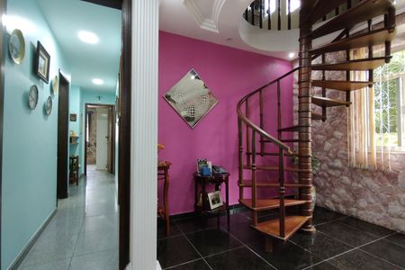 Casa de condomínio para alugar com 323m², 5 quartos e 3 vagas Casa de condomínio para alugar com 323m², 5 quartos e 3 vagasSala