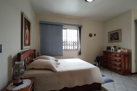 Casa de condomínio para alugar com 323m², 5 quartos e 3 vagas Casa de condomínio para alugar com 323m², 5 quartos e 3 vagasSuíte 2