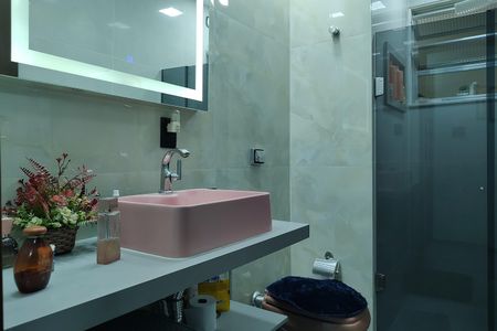 Casa de condomínio para alugar com 323m², 5 quartos e 3 vagas Casa de condomínio para alugar com 323m², 5 quartos e 3 vagasBanheiro Social