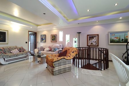 Casa de condomínio para alugar com 323m², 5 quartos e 3 vagas Casa de condomínio para alugar com 323m², 5 quartos e 3 vagasCobertura