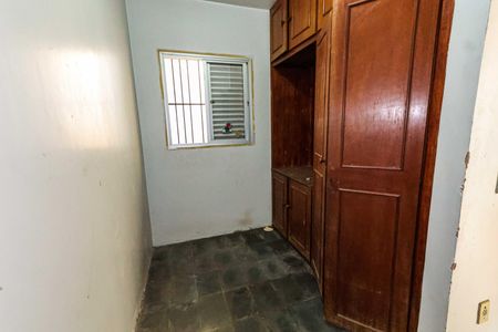 Casa à venda com 720m², 5 quartos e 10 vagasQuarto de Serviço