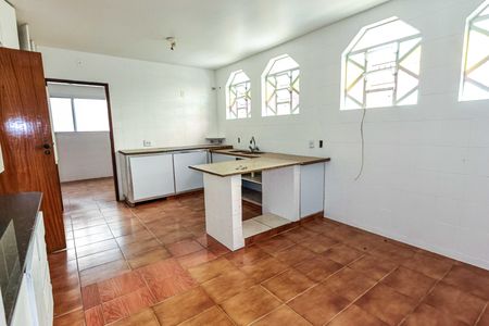Casa à venda com 720m², 5 quartos e 10 vagasCozinha
