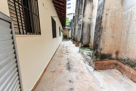 Casa à venda com 720m², 5 quartos e 10 vagasQuintal