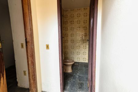 Casa à venda com 720m², 5 quartos e 10 vagasBanheiro de serviço