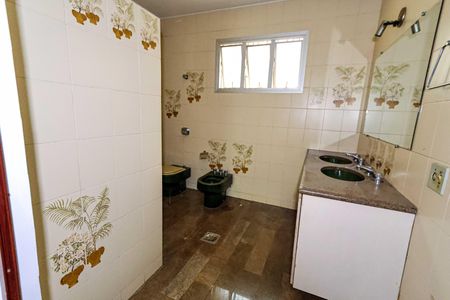 Casa à venda com 720m², 5 quartos e 10 vagasBanheiro Social