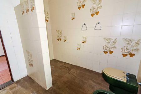 Casa à venda com 720m², 5 quartos e 10 vagasBanheiro Social