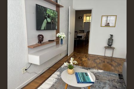 Apartamento para alugar com 130m², 3 quartos e 1 vagaSala
