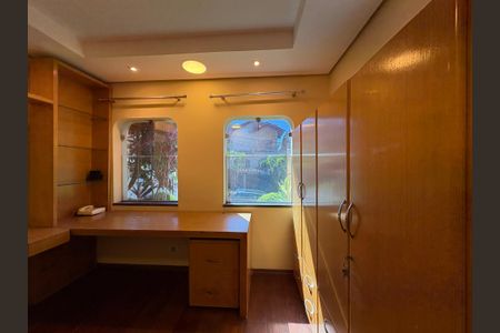 Casa à venda com 341m², 5 quartos e sem vagaEscritório