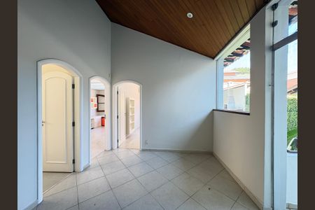 Casa à venda com 341m², 5 quartos e sem vagaHall dos Quartos