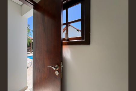 Casa à venda com 341m², 5 quartos e sem vagaLavabo da Piscina 