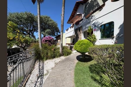 Casa à venda com 341m², 5 quartos e sem vagaEntrada Principal Externa 