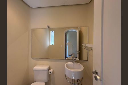 Casa à venda com 341m², 5 quartos e sem vagaBanheiro 1