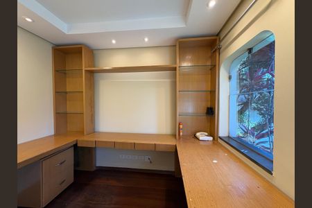 Casa à venda com 341m², 5 quartos e sem vagaEscritório
