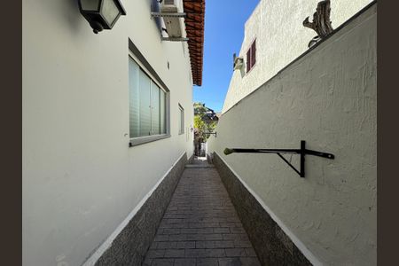 Casa à venda com 341m², 5 quartos e sem vagaEntrada Lateral Externa