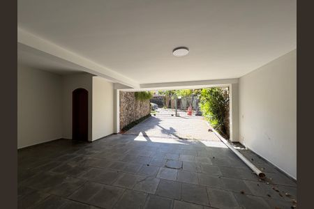 Casa à venda com 341m², 5 quartos e sem vagaGaragem