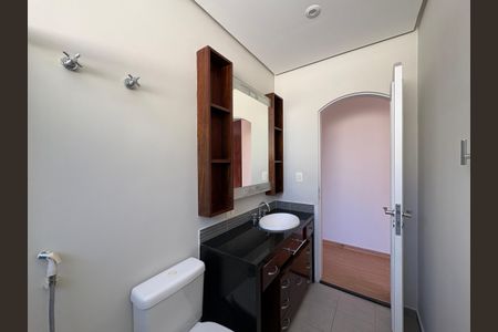 Casa à venda com 341m², 5 quartos e sem vagaBanheiro da Suíte 2