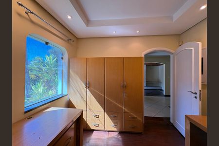 Casa à venda com 341m², 5 quartos e sem vagaEscritório