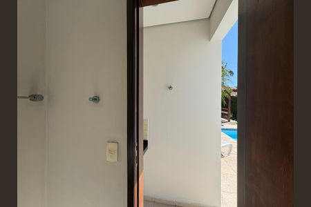 Casa à venda com 341m², 5 quartos e sem vagaLavabo da Piscina 