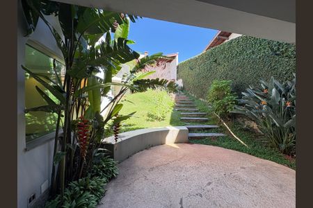 Casa à venda com 341m², 5 quartos e sem vagaÁrea comum/ Jardim