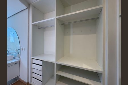 Casa à venda com 341m², 5 quartos e sem vagaCloset da Suíte Principal 