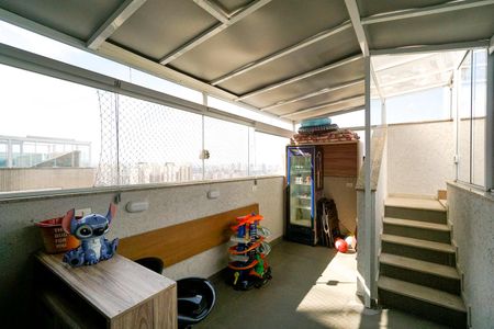 Apartamento para alugar com 215m², 4 quartos e 4 vagasVaranda