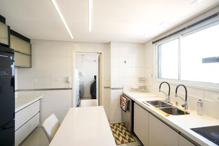 Apartamento para alugar com 215m², 4 quartos e 4 vagasCozinha