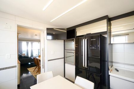 Apartamento para alugar com 215m², 4 quartos e 4 vagasCozinha