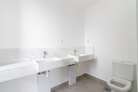 Apartamento à venda com 138m², 3 quartos e 3 vagasBanheiro da Suíte 1