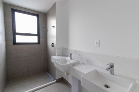 Apartamento à venda com 138m², 3 quartos e 3 vagasBanheiro da Suíte 1