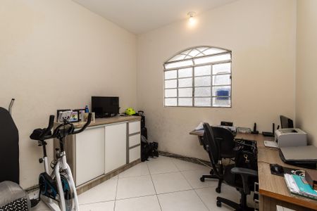 Casa à venda com 420m², 5 quartos e 8 vagasQuartinho
