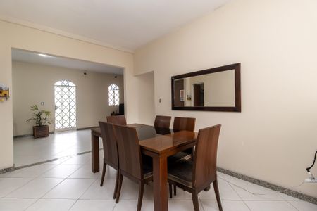 Casa à venda com 420m², 5 quartos e 8 vagasCopa