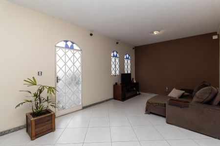 Sala  de casa à venda com 5 quartos, 420m² em São João Batista, Belo Horizonte