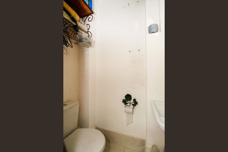 Apartamento à venda com 103m², 3 quartos e sem vaga Apartamento à venda com 103m², 3 quartos e sem vagaBanheiro de Serviço