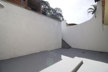 Casa de condomínio para alugar com 92m², 3 quartos e 1 vagaQuintal