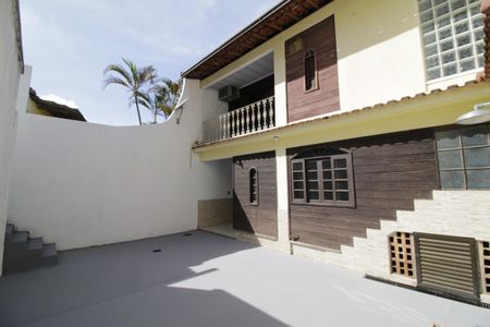 Casa de condomínio para alugar com 92m², 3 quartos e 1 vagaQuintal