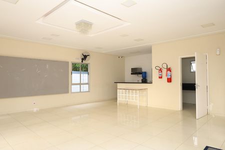 Apartamento para alugar com 48m², 2 quartos e 1 vagaÁrea comum - Salão de festas