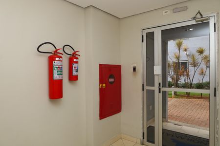 Apartamento para alugar com 48m², 2 quartos e 1 vagaÁrea comum - Saguão do prédio