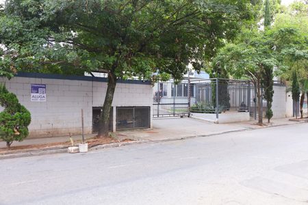 Apartamento para alugar com 48m², 2 quartos e 1 vagaPlaca instalada na Fachada do condominio - Código da placa: YIXW-1470