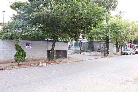 Apartamento para alugar com 48m², 2 quartos e 1 vagaPlaca instalada na Fachada do condominio - Código da placa: YIXW-1470