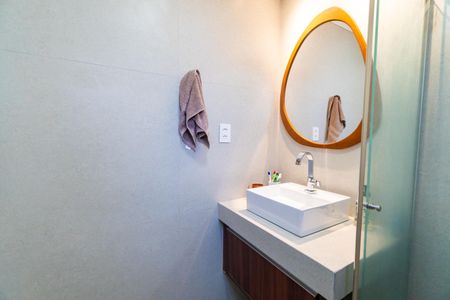 Apartamento para alugar com 66m², 2 quartos e 1 vaga Apartamento para alugar com 66m², 2 quartos e 1 vagaBanheiro da Suíte