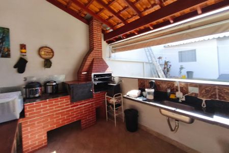 Casa à venda com 110m², 2 quartos e 6 vagasÁrea gourmet